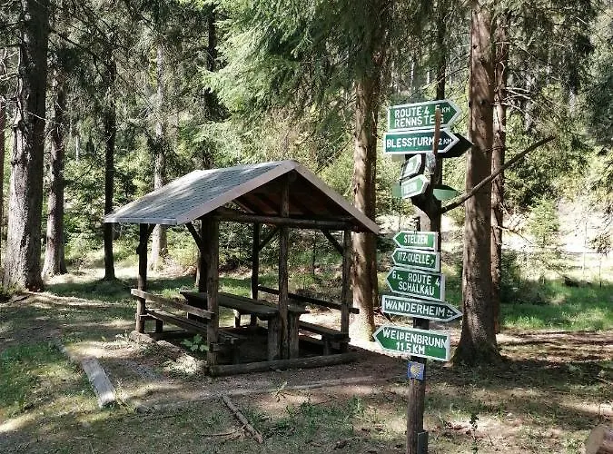 Linde Am Blessberg Schirnrod